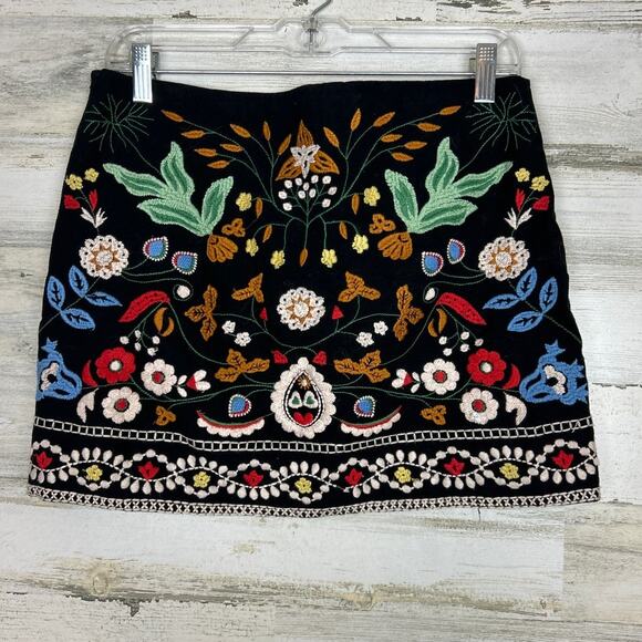 Zara Womens S Black Embroidered Boho Casual Mini Skirt Bird Design Lined - Picture 3 of 6